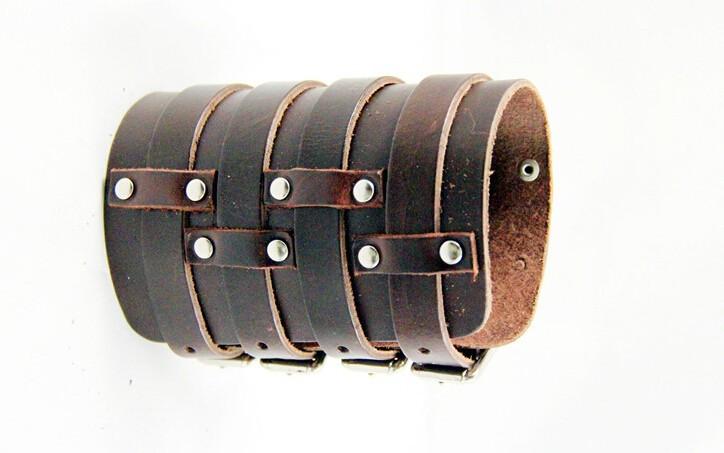 4 Buckle Metal Rivet Leather Bracer - Go Steampunk